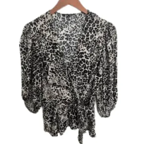 Banana Republic Animal Print Faux Wrap Blouse – EUC Size Medium - Picture 3 of 3